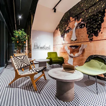 Ibis Styles Centre Rive Gauche Hotel 3*