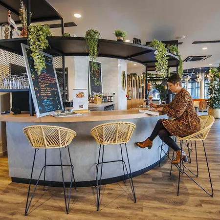 Ibis Styles Centre Rive Gauche Otel 3*