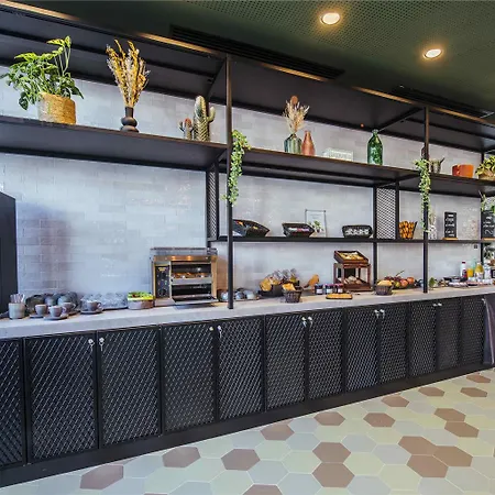 Ibis Styles Centre Rive Gauche Hotel
