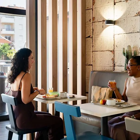 Ibis Styles Centre Rive Gauche 루앙