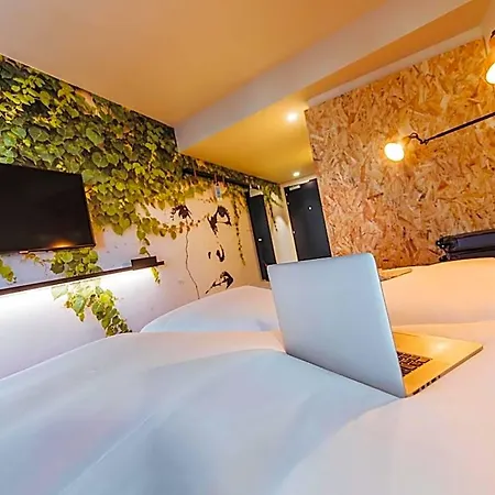 Ibis Styles Centre Rive Gauche Hotel 3*