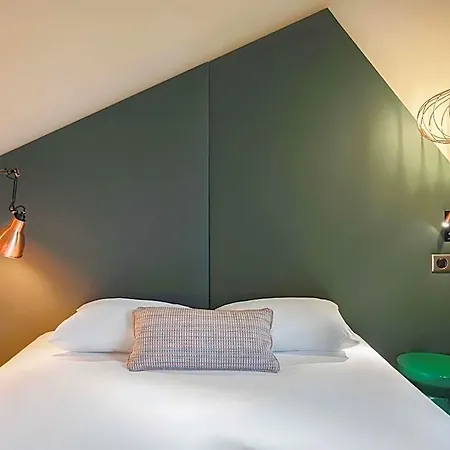 Ibis Styles Centre Rive Gauche Hotel 3*