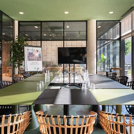Ibis Styles Centre Rive Gauche Hotel 3*