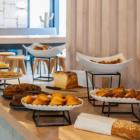 Hotel Ibis Styles Centre Rive Gauche 3*